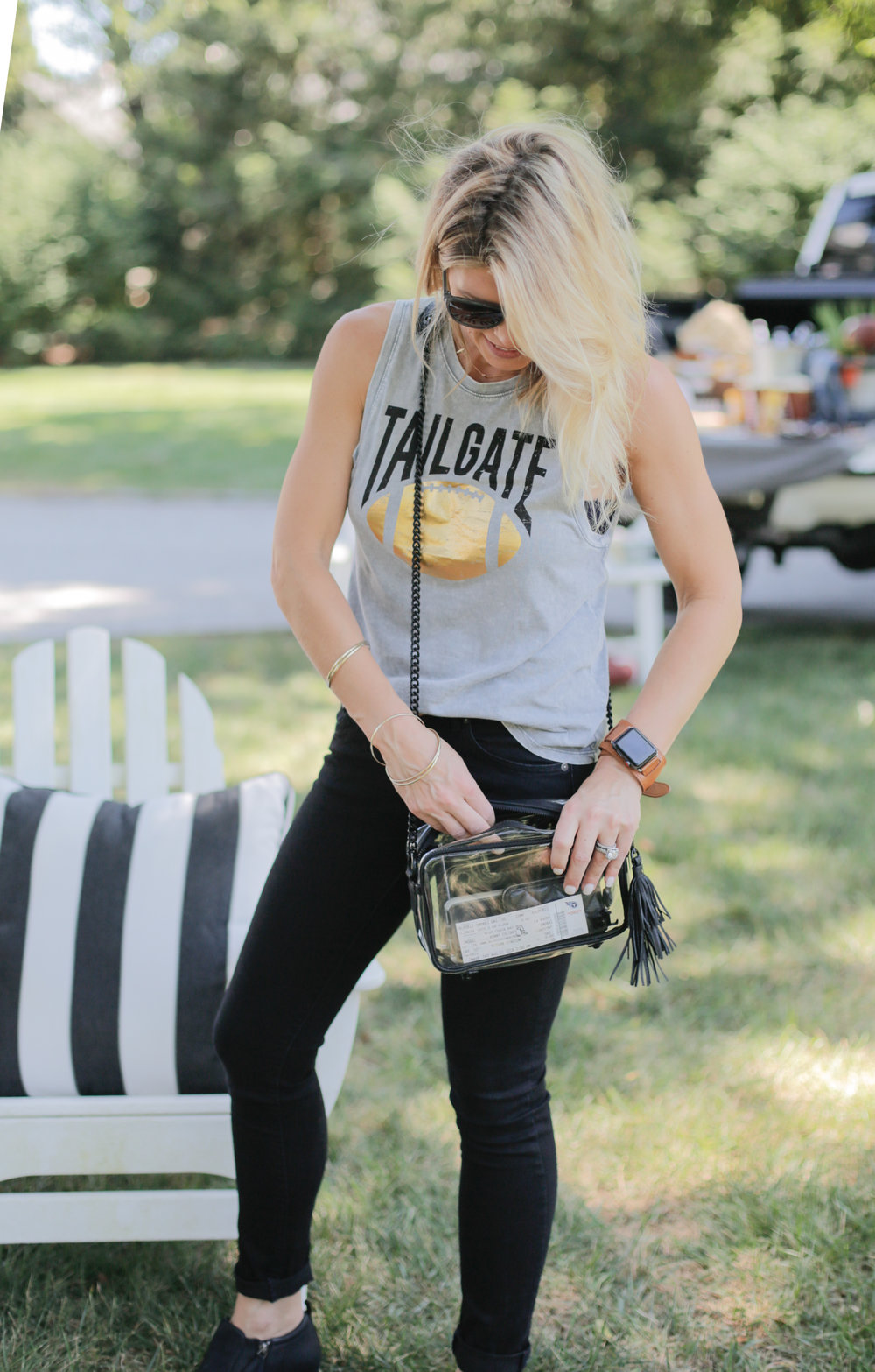 GAME DAY APPAREL // DIY NFL SHIRT